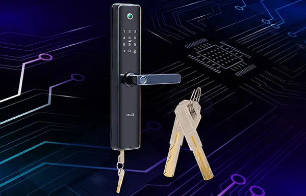 Serrure connectée Keliss à larder, avec poignée et clés mécaniques